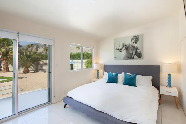 $4,000 | 2007 East Andreas Road, Palm Springs, CA 92262