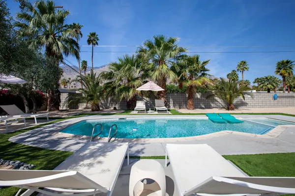 $4,000 | 2007 East Andreas Road, Palm Springs, CA 92262
