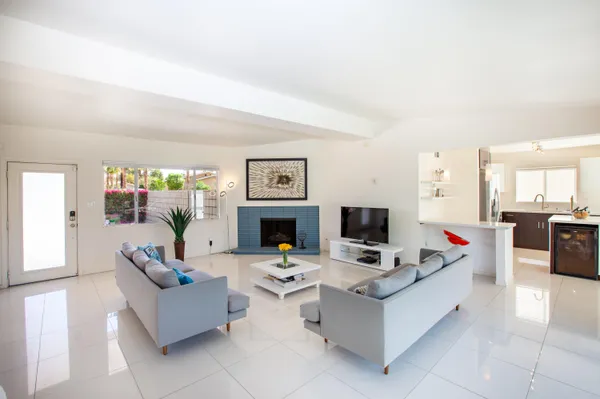 $4,000 | 2007 East Andreas Road, Palm Springs, CA 92262