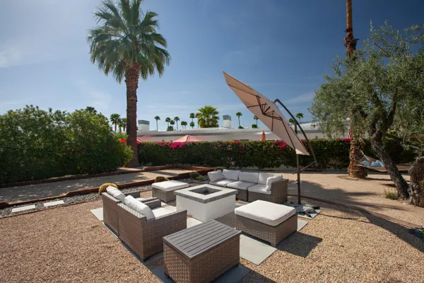 $4,000 | 2007 East Andreas Road, Palm Springs, CA 92262