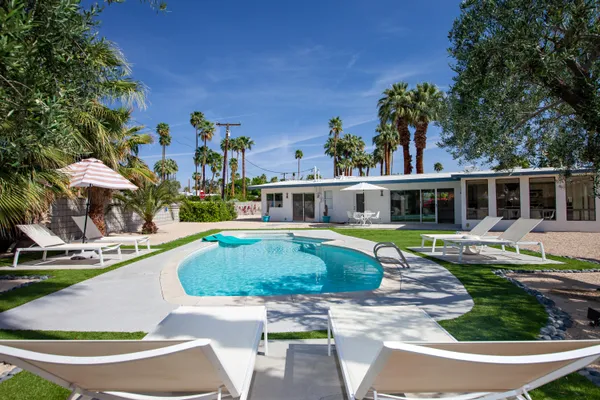 $4,000 | 2007 East Andreas Road, Palm Springs, CA 92262