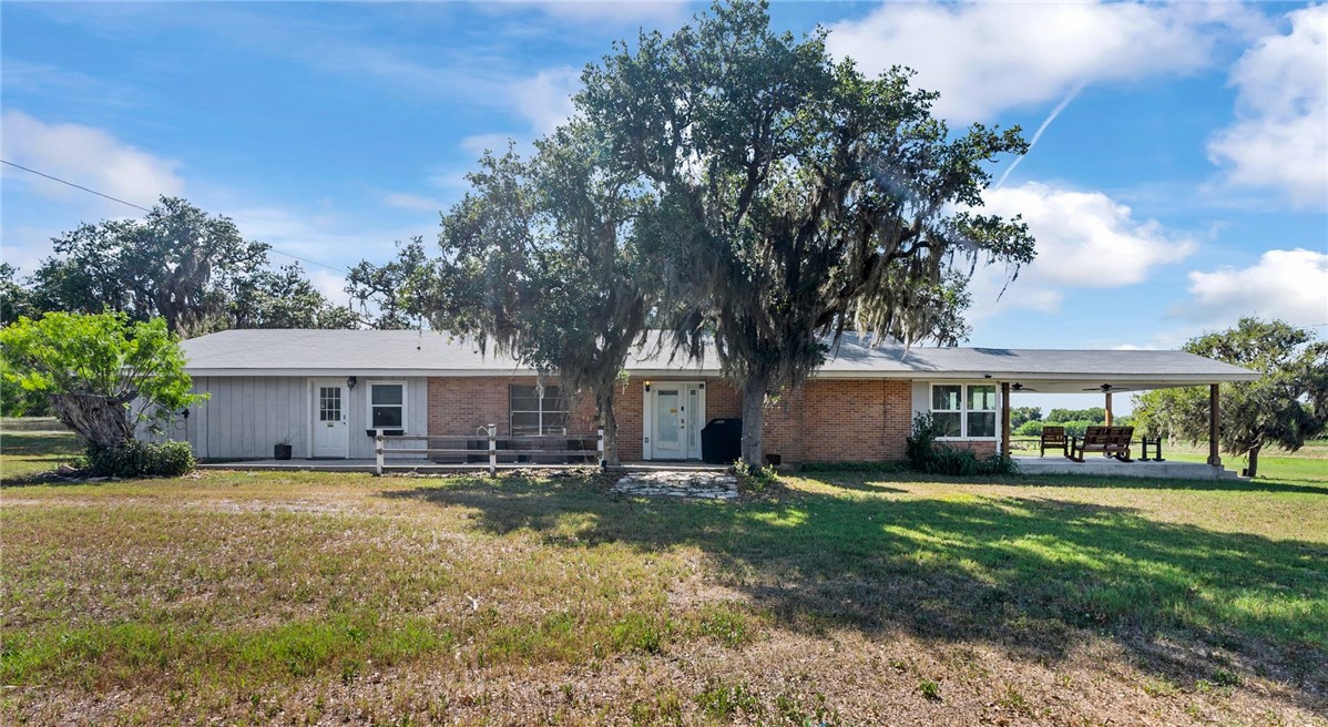 180 Freeman Circle George West, TX 78022 - Photo 28 of 40