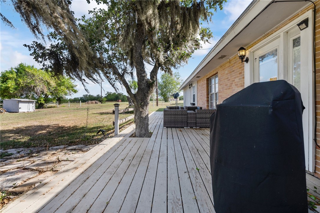 180 Freeman Circle George West, TX 78022 - Photo 30 of 40
