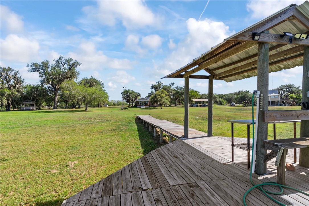 180 Freeman Circle George West, TX 78022 - Photo 36 of 40