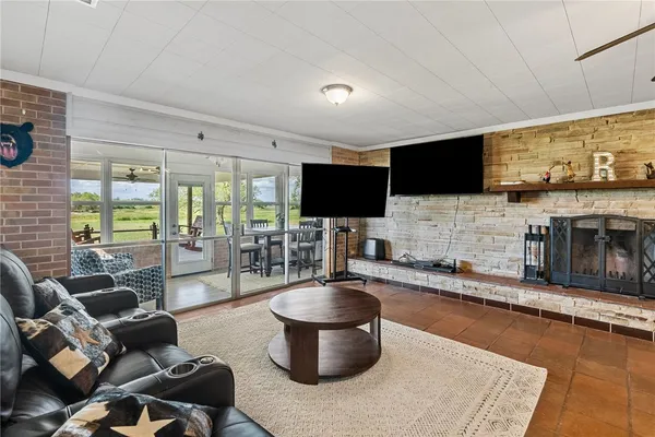 $319,000 | 180 Freeman Circle, George West, TX 78022