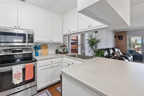 $319,000 | 180 Freeman Circle, George West, TX 78022