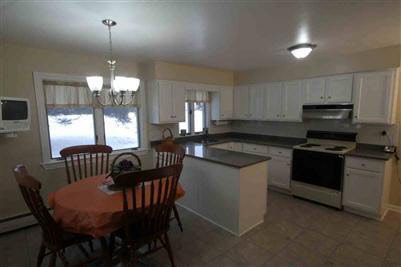 8045 Davison Road Davison, MI 48423 - Photo 11 of 15 20196686-10.JPG