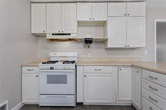 $230,000 | 106 Helen Street, Excelsior Springs, MO 64024