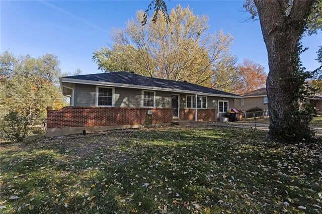 $230,000 | 106 Helen Street, Excelsior Springs, MO 64024
