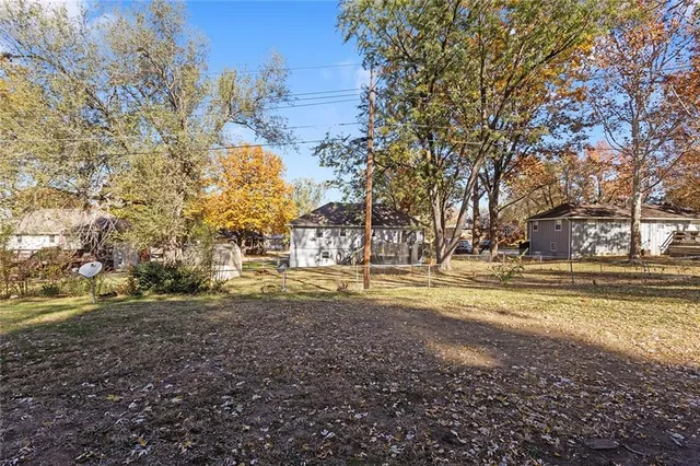 $230,000 | 106 Helen Street, Excelsior Springs, MO 64024
