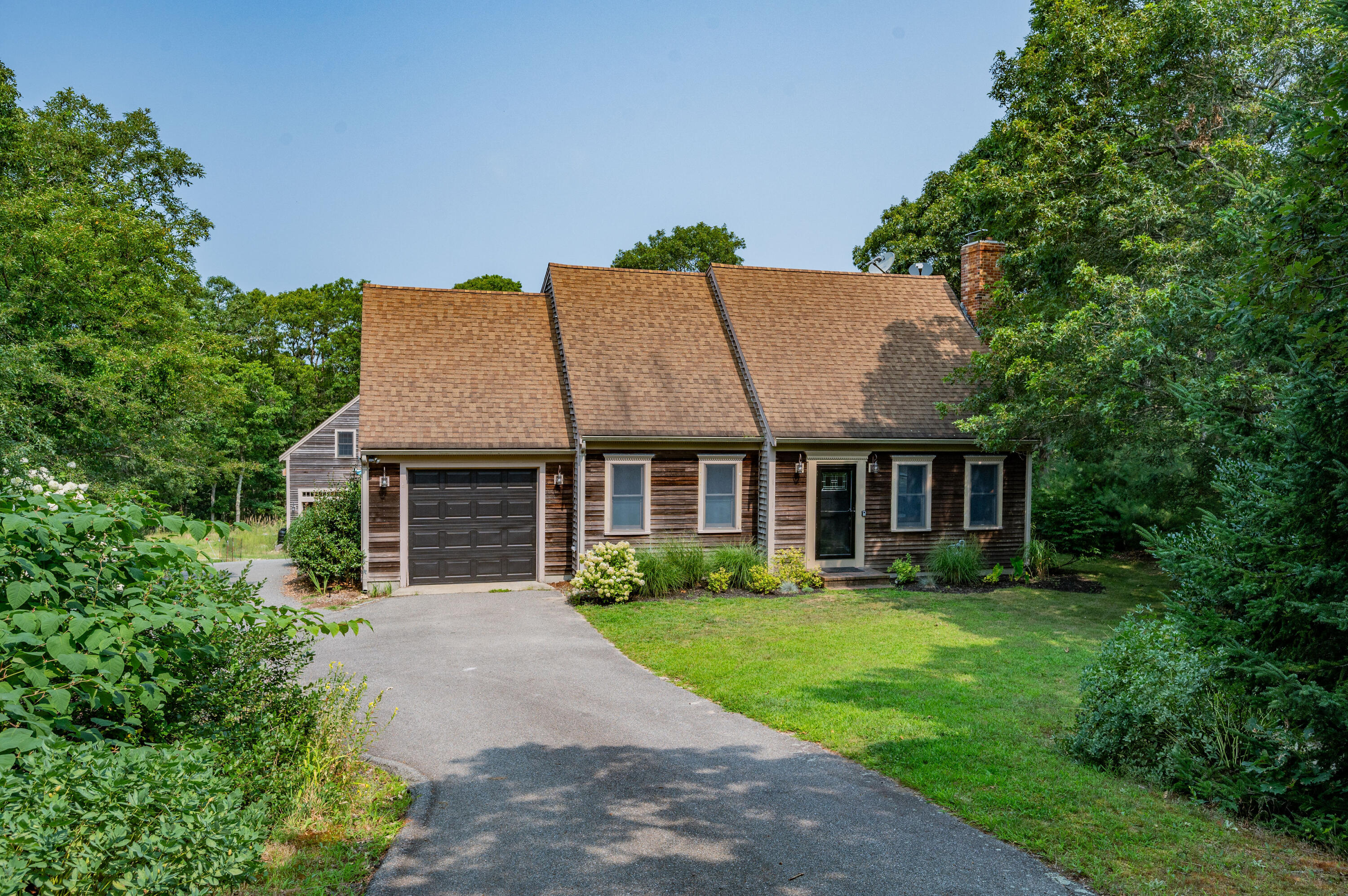 222 Setucket Road Dennis, MA 02660 - Photo 5 of 44 IMG_1911