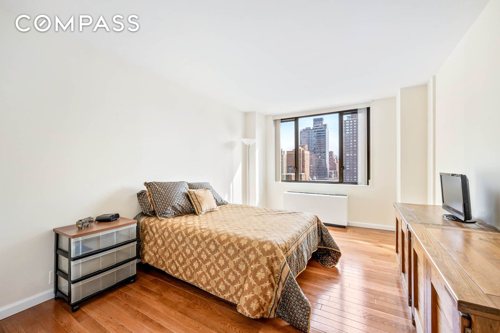 300 East 54th Street 14-B Sutton Place New York NY 10022