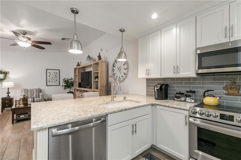 5639 Foxlake Drive North Fort Myers, FL 33917 - Photo 6 of 32