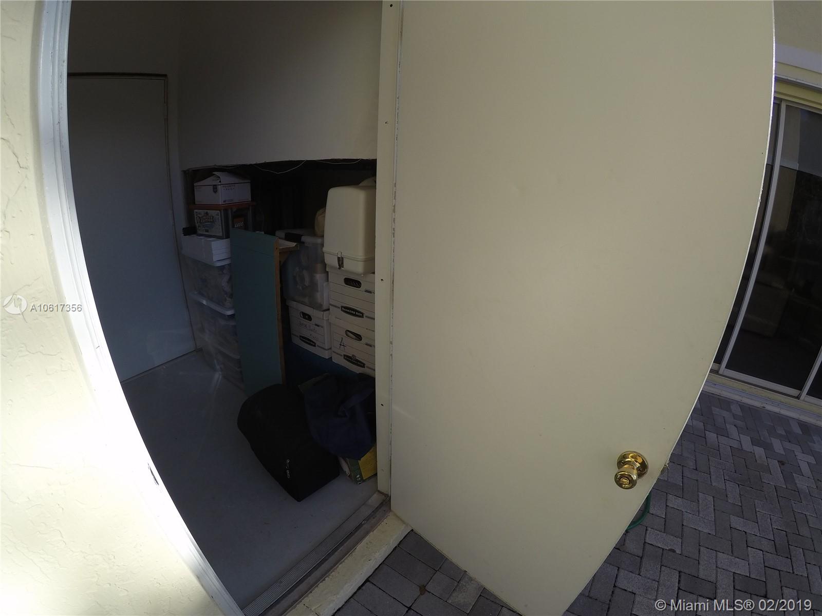 811 Southwest 178th Way Pembroke Pines, FL 33029 - Photo 40 of 51