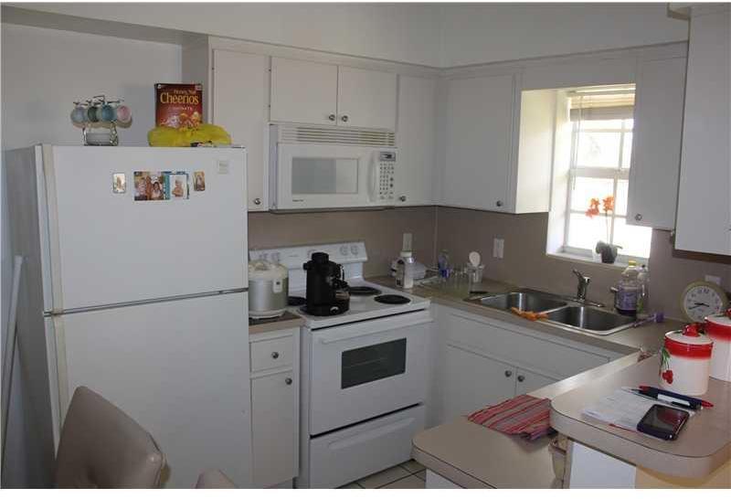 7075 Southwest 14th Street Miami, FL 33144 - Photo 12 of 16