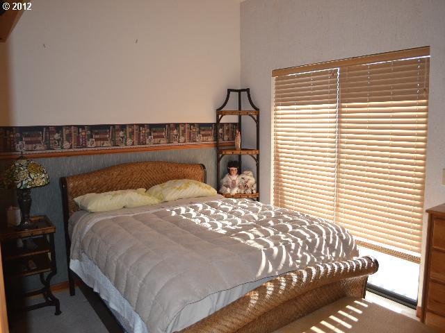 906 Frankton Road Hood River, OR 97031 - Photo 10 of 16 Gallery Image 10