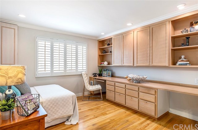 16276 Pacific Circle, Unit A Huntington Beach, CA 92649 - Photo 18 of 36