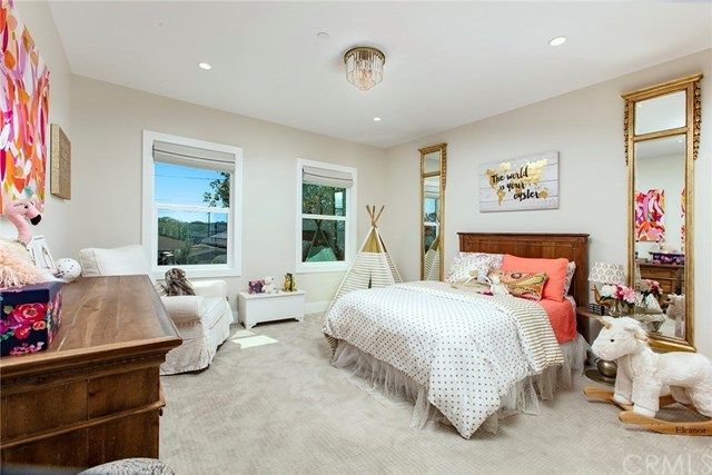 $2,575,000 | 291 Walnut Street, Costa Mesa, CA 92627