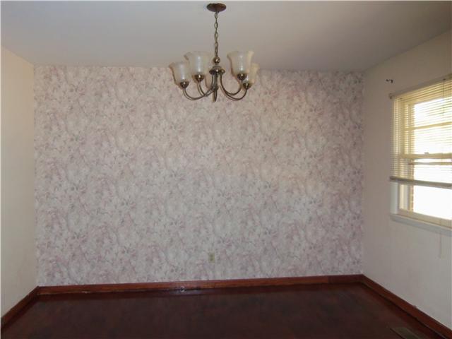 500 Hillwood Road Tullahoma, TN 37388 - Photo 7 of 16 Formal Dining Room