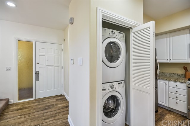 2311 Schader Drive, Unit 101 Santa Monica, CA 90404 - Photo 16 of 17