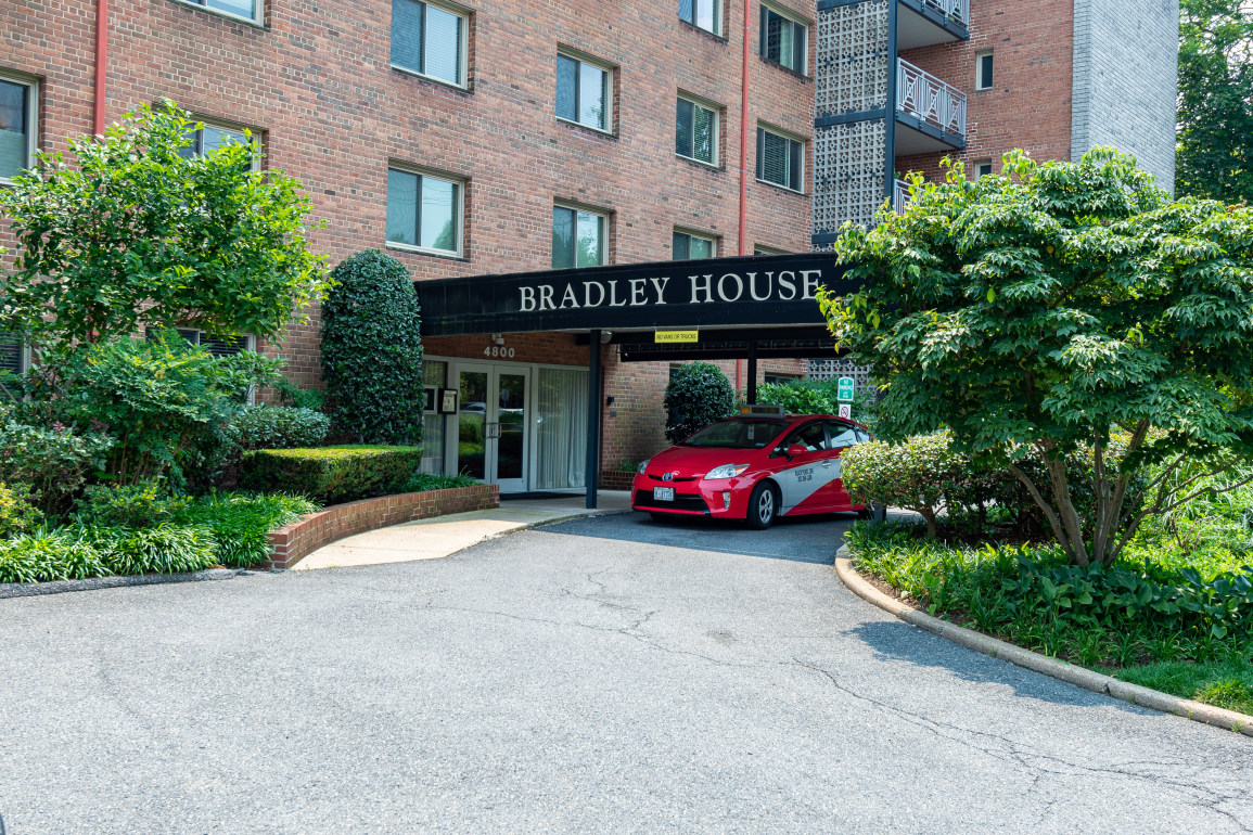 BRADLEY HOUSE 4800 Chevy Chase Dr, Chevy Chase, MD 20815 - Photo 2 of 2