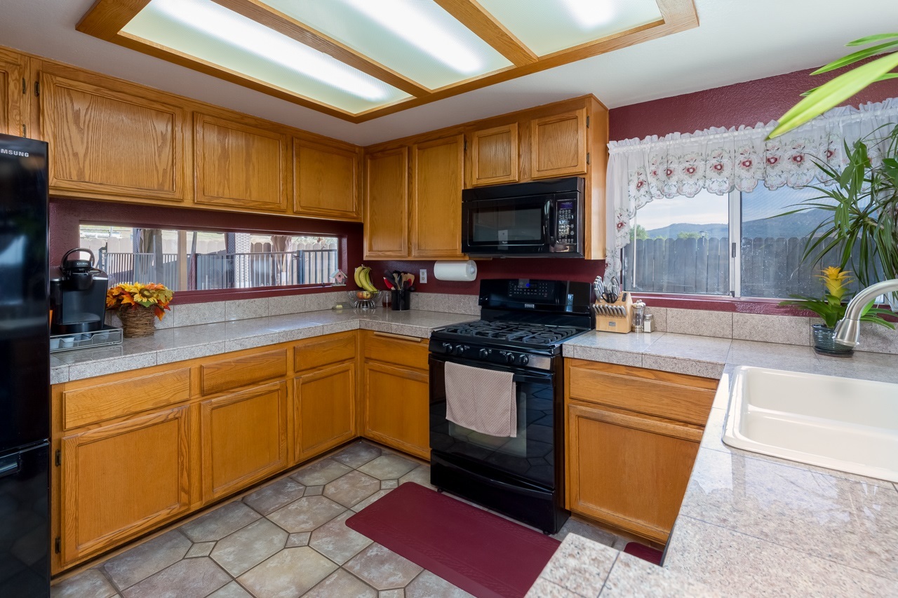 13897 Jack Oak Lane Lakeside, CA 92040 - Photo 8 of 25