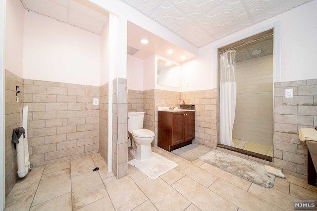 192 Woodward Avenue Rutherford, NJ 07070 - Photo 15 of 20