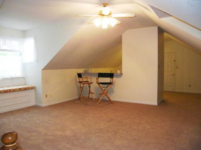 2098 Sunset Road Germantown, TN 38138 - Photo 7 of 10 VERY LARGE GAME ROOM WITH WET BAR