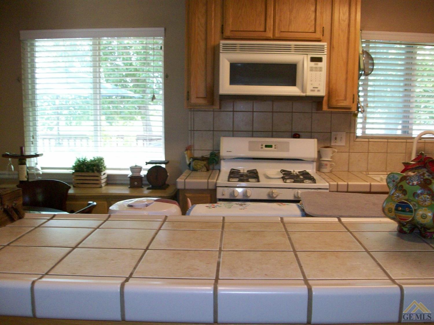 21712 Adobe Road Bakersfield, CA 93307 - Photo 15 of 40