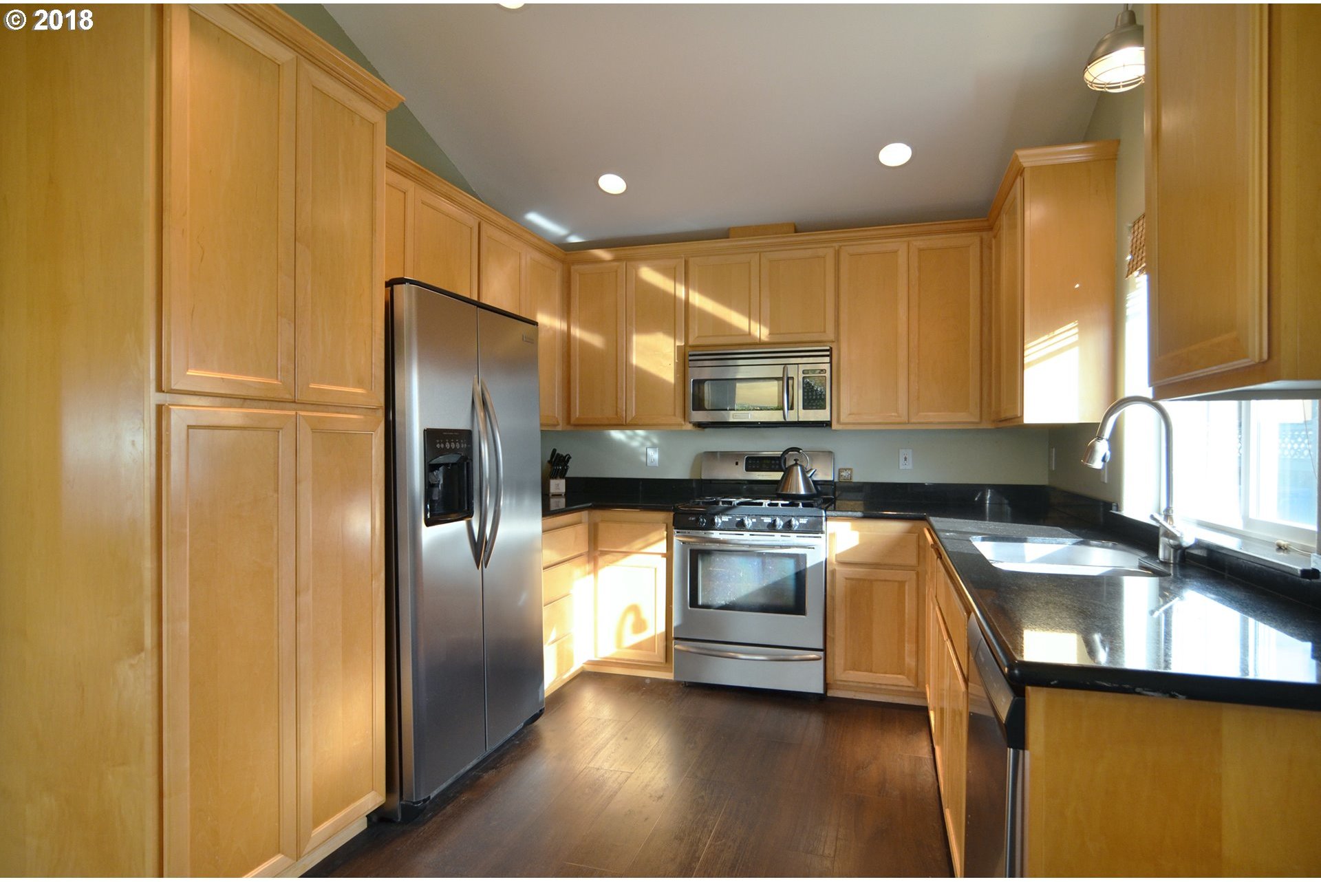 6096 Pine Ridge Place Eugene, OR 97402 - Photo 10 of 26
