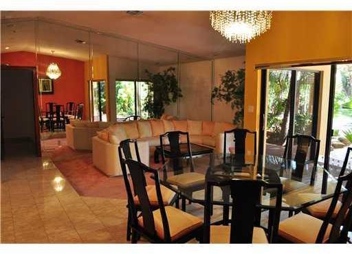 2020 Southwest 99th Avenue Miami, FL 33165 - Photo 3 of 14