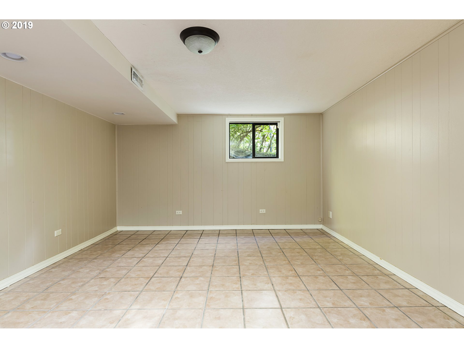 10312 Southwest Lancaster Road Portland, OR 97219 - Photo 21 of 32 Gallery Image 21