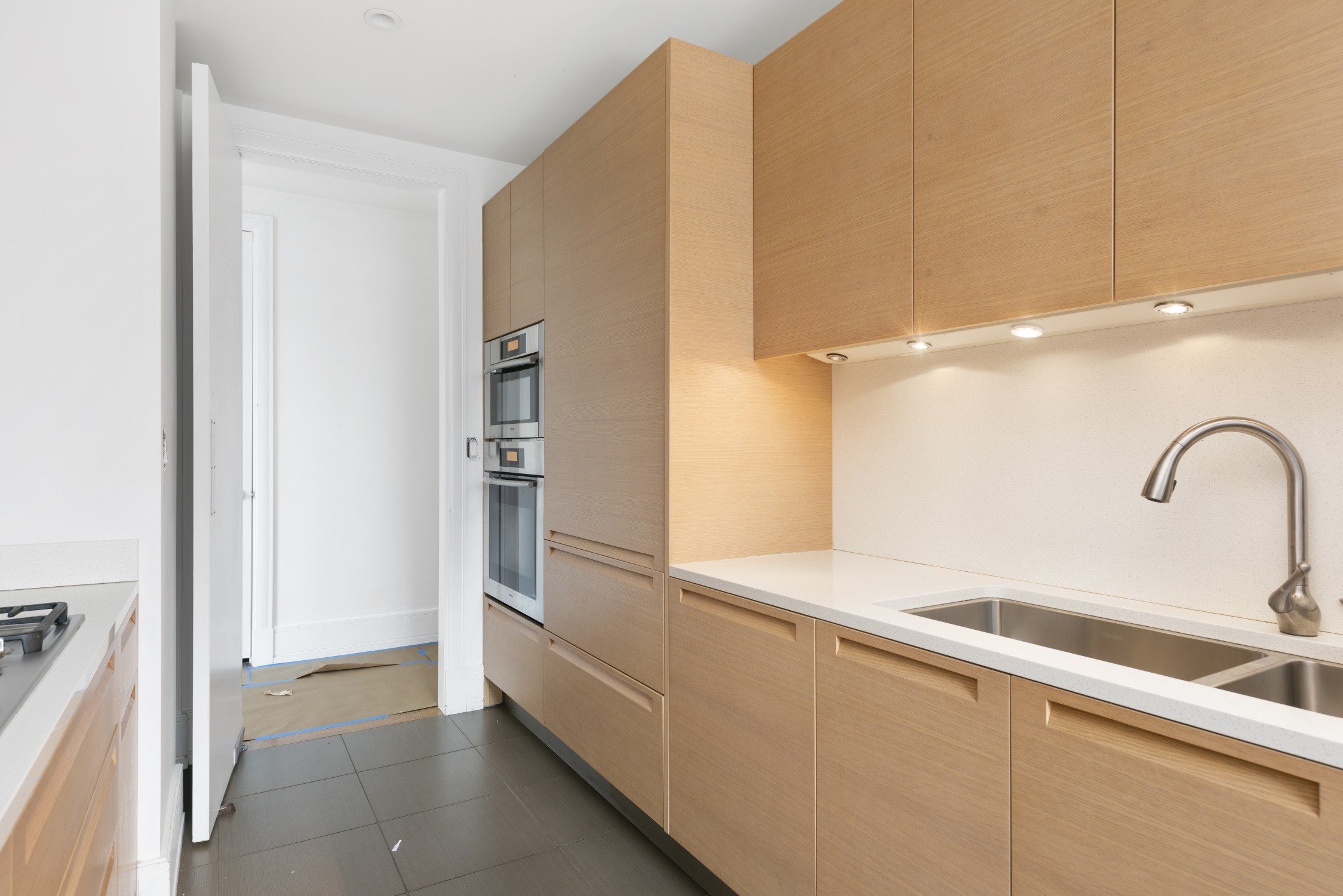 255 East 74th Street, Unit 8C Manhattan, NY 10021 - Photo 2 of 12