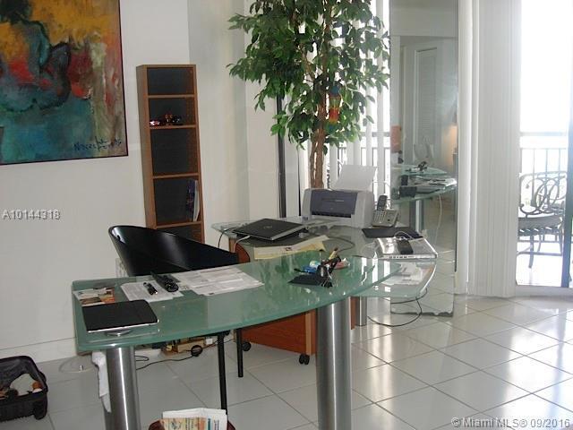 540 Brickell Key Drive, Unit 1504 Miami, FL 33131 - Photo 5 of 32