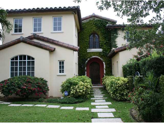 535 Southwest 29th Road Miami, FL 33129 - Photo 4 of 25