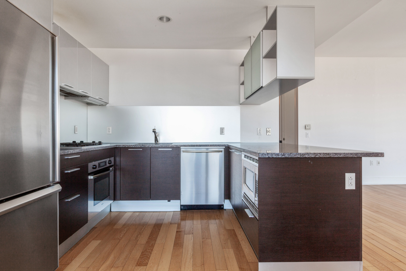 350 West 42nd Street, Unit 35B Manhattan, NY 10036 - Photo 4 of 12