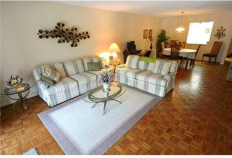 Emerald Hills Hollywood, FL 33021 - Photo 8 of 30