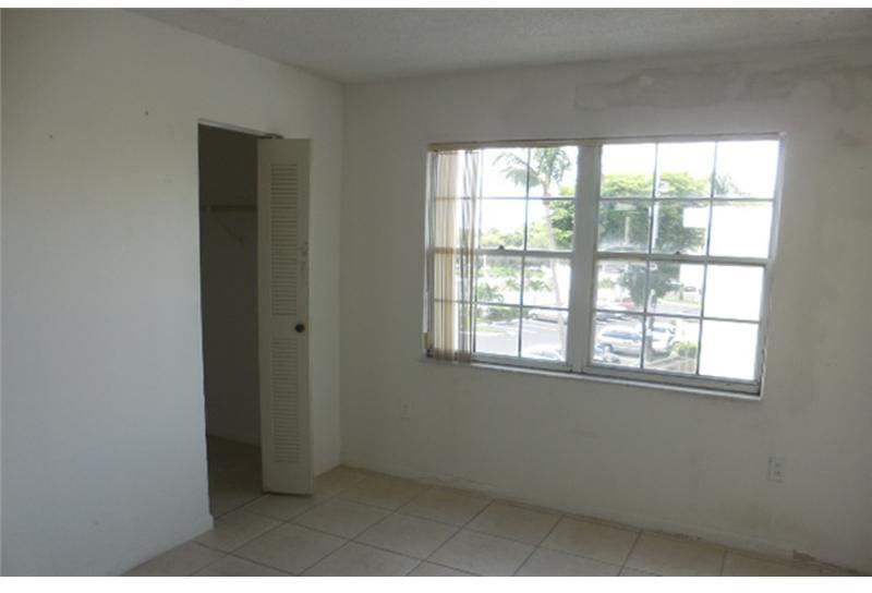 10755 Southwest 108th Avenue, Unit 301 Miami, FL 33176 - Photo 7 of 13