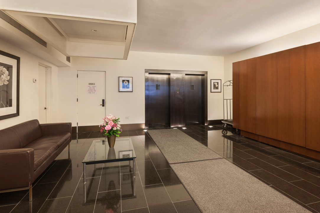 Lex 54 135 E 54th St, Manhattan, NY 10022 - Photo 3 of 5