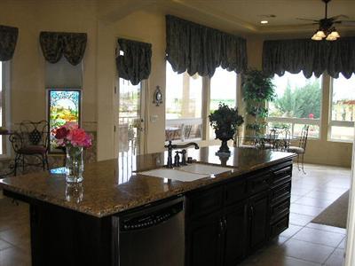8003 Koch Road Bakersfield, CA 93314 - Photo 9 of 20 Beautiful views from all areas of the home.
