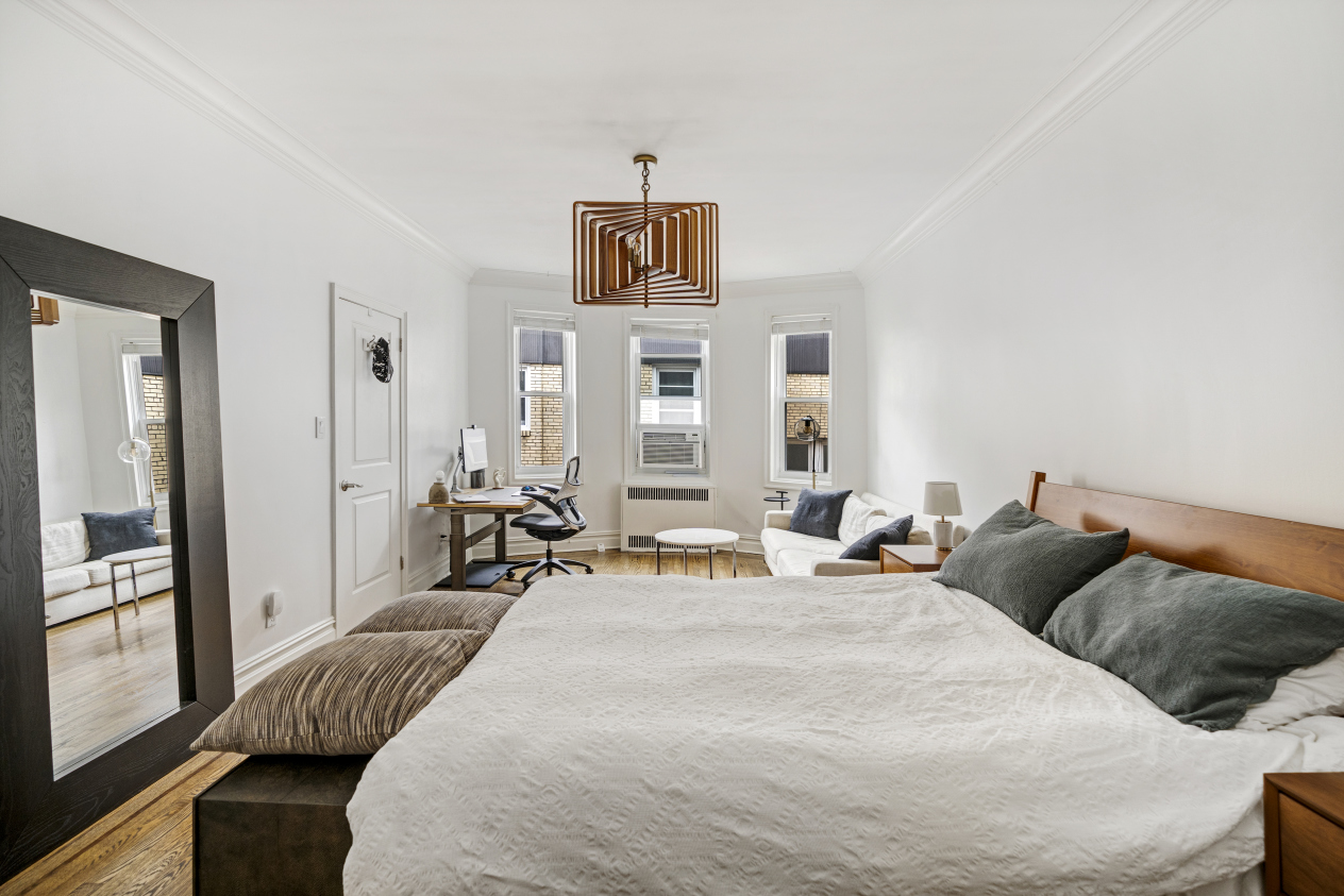 72-17 34th Avenue, Unit 6D Queens, NY 11372 - Photo 5 of 16