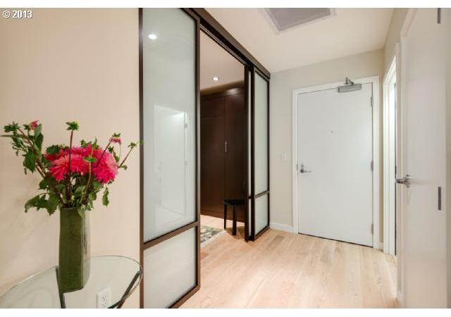 2351 Northwest Westover Road, Unit 405 Portland, OR 97210 - Photo 3 of 14 Gallery Image 3