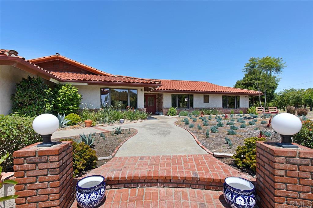 1575 Wilshire Road Fallbrook, CA 92028 - Photo 1 of 22