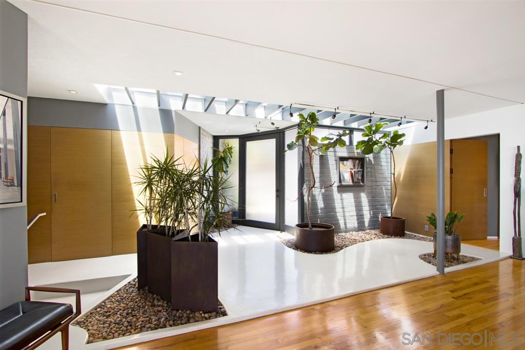 1433 Puterbaugh Street San Diego, CA 92103 - Photo 3 of 25