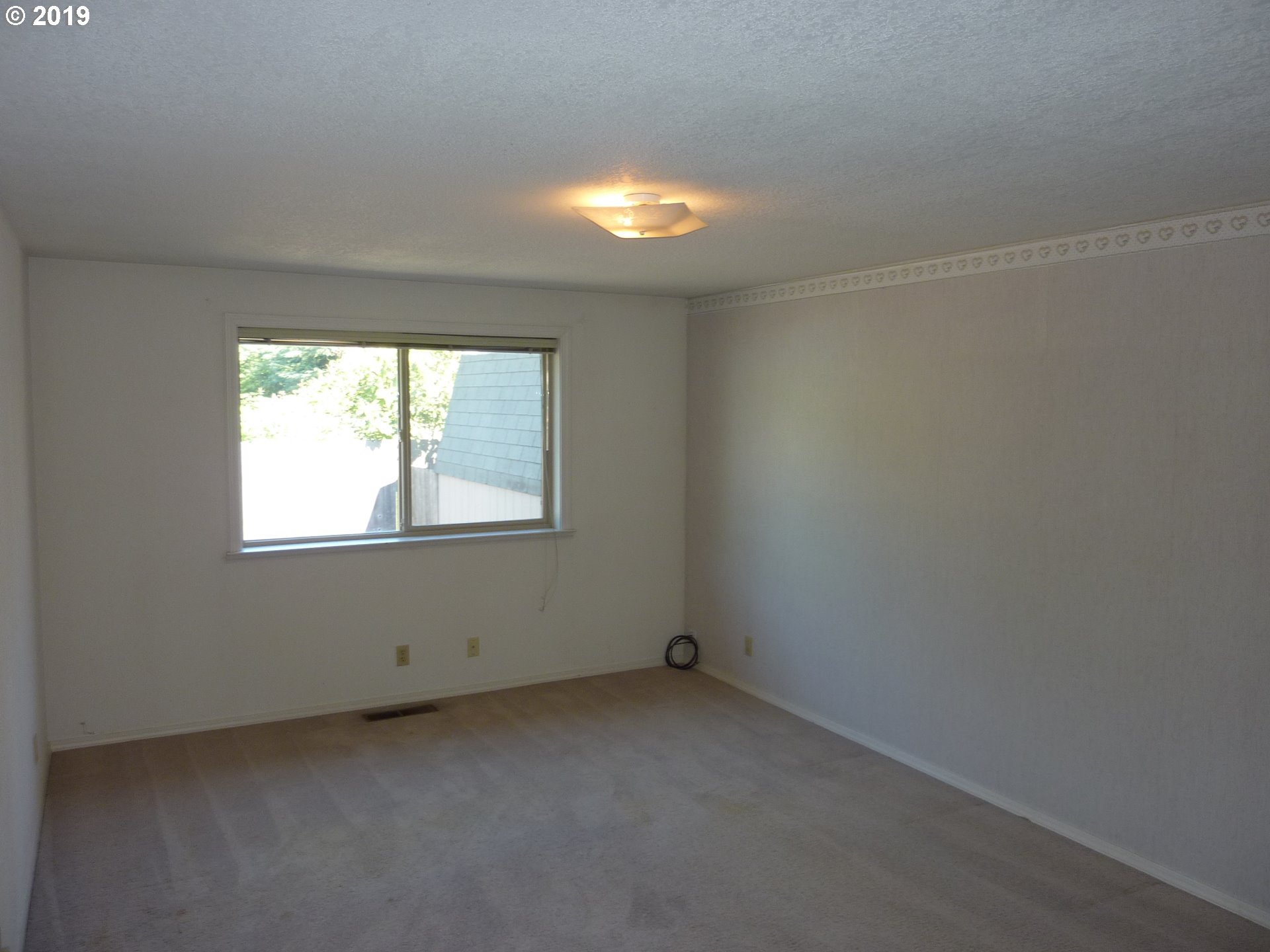 2253 10th Street Springfield, OR 97477 - Photo 21 of 26
