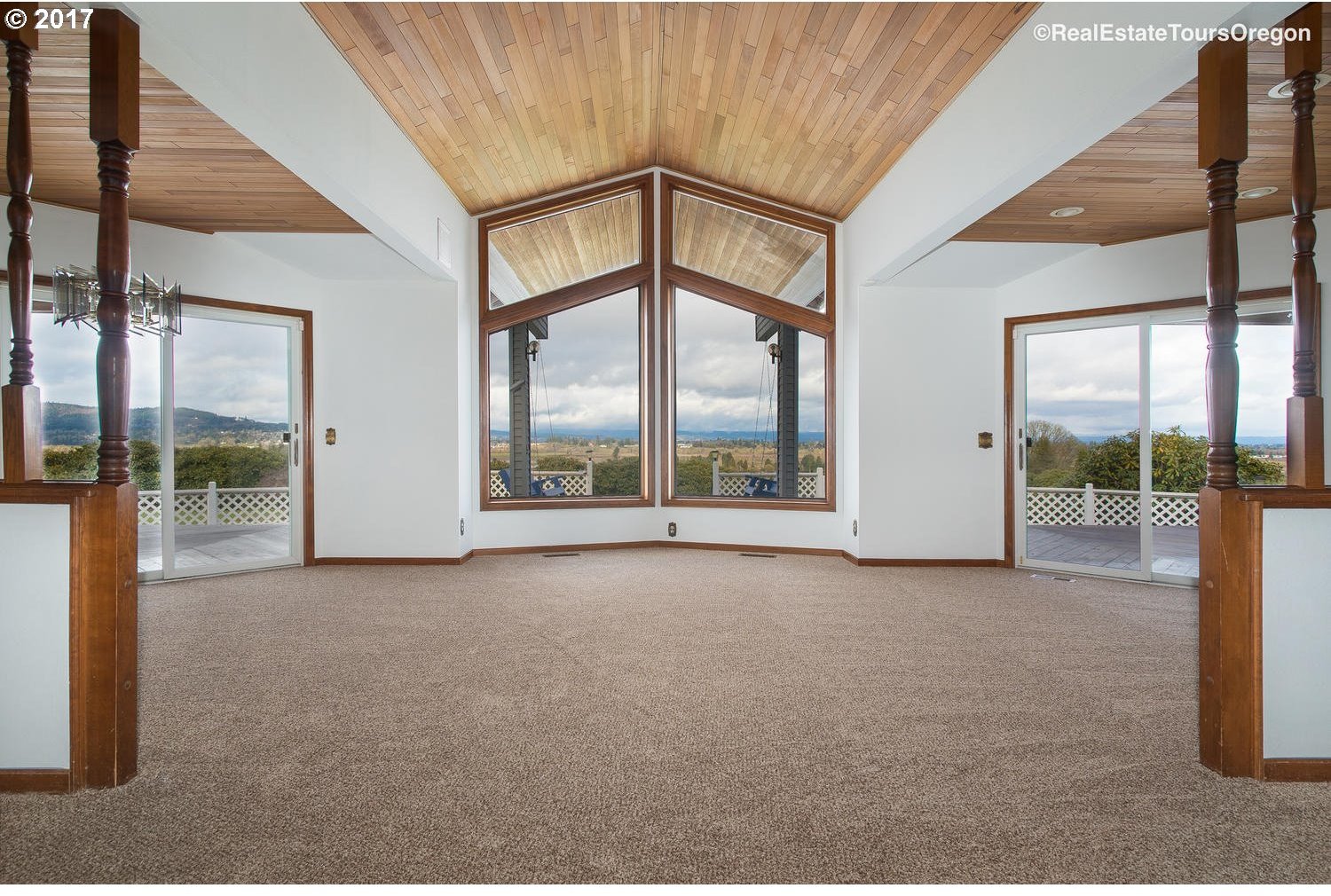 45063 Southwest Plumlee Road Forest Grove, OR 97116 - Photo 3 of 32