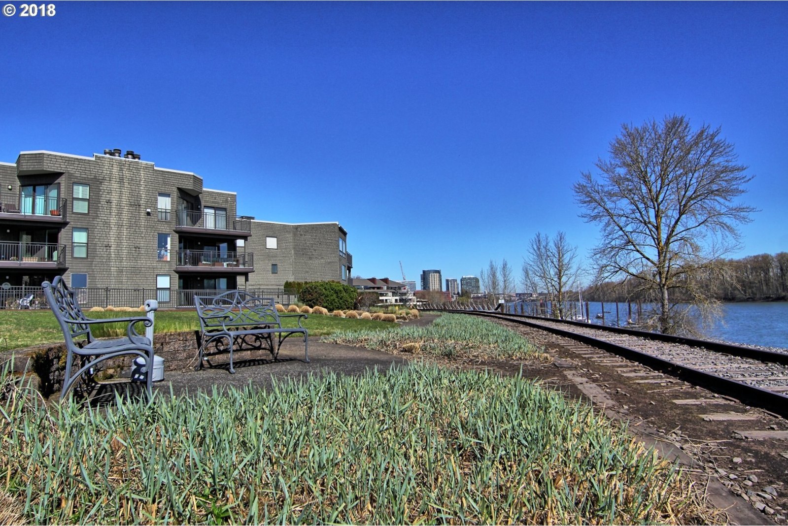 5630 South Riverside Lane, Unit 2 Portland, OR 97239 - Photo 20 of 20 Gallery Image 20