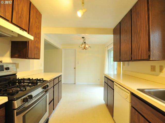 7100 Southwest Taylors Ferry Road Tigard, OR 97223 - Photo 8 of 16 Gallery Image 8