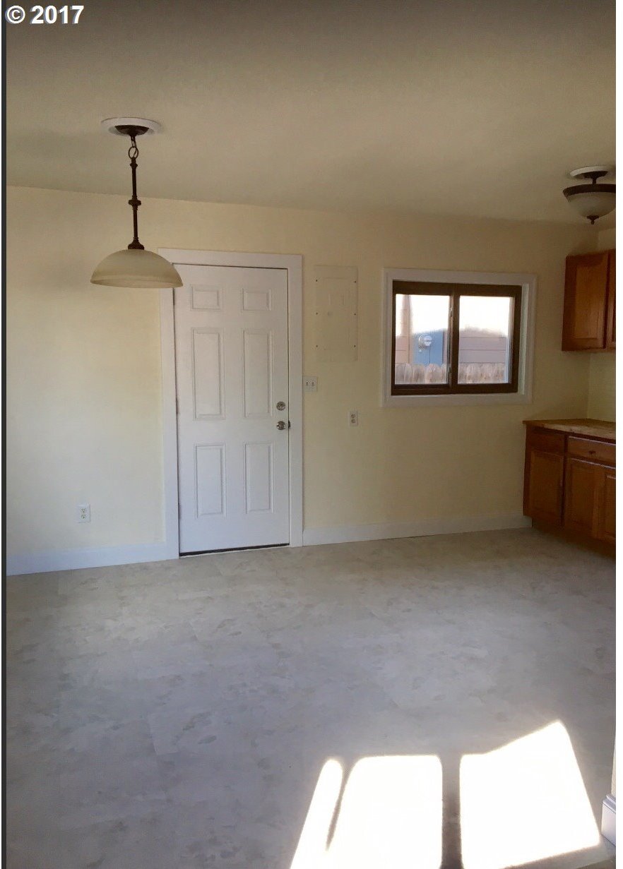 4601 Chenoweth Road The Dalles, OR 97058 - Photo 6 of 15 Gallery Image 6