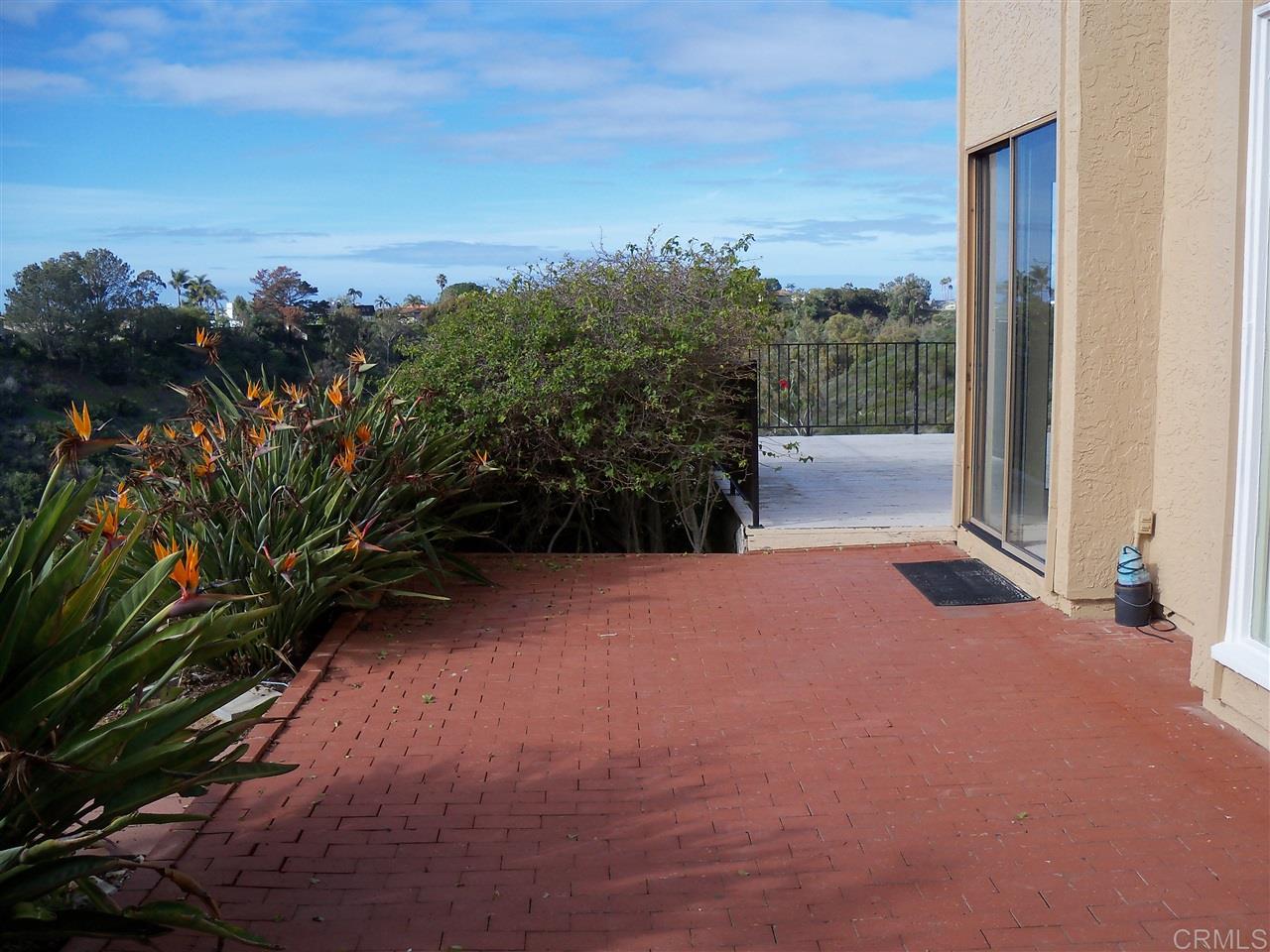 8246 Caminito Maritimo La Jolla, CA 92037 - Photo 19 of 24